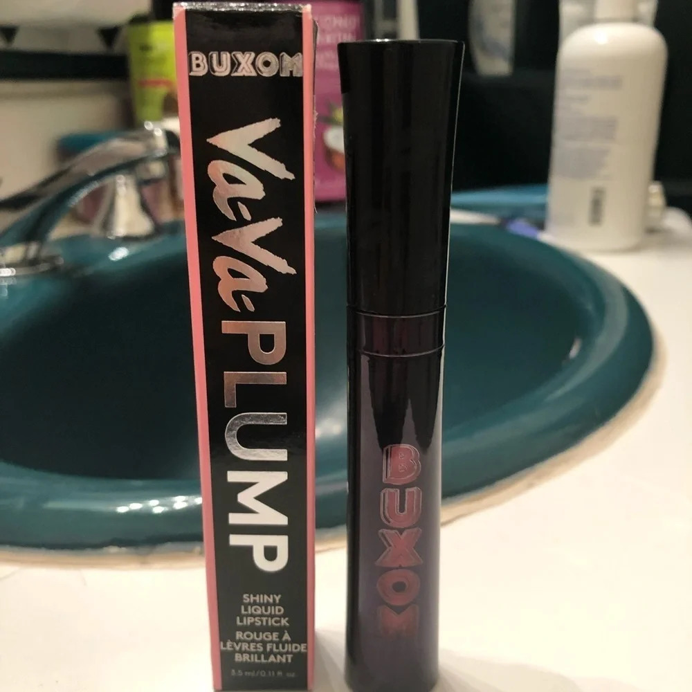 NIB BUXOM A MUSE ME LIQUID LIPSTICK